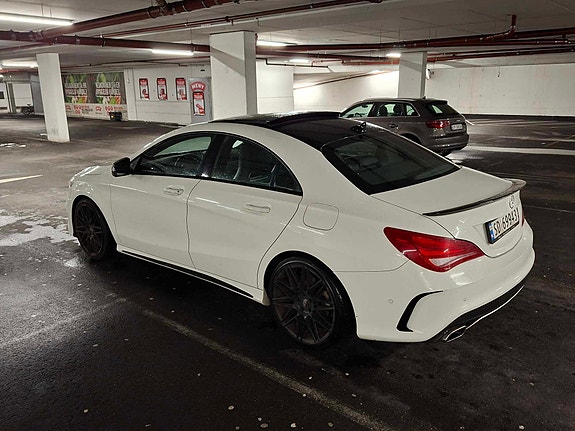 Mercedes-Benz CLA180 11 of 12