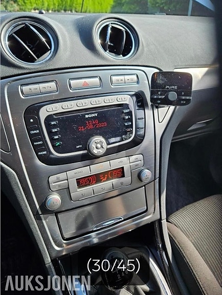 Ford Mondeo 12 of 12
