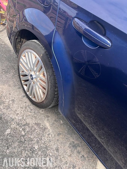 Ford Mondeo 8 of 12
