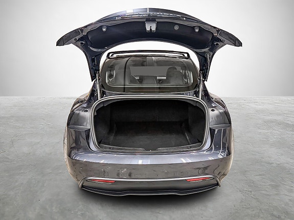 Tesla Model 3 24 of 30