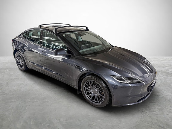 Tesla Model 3 7 of 30