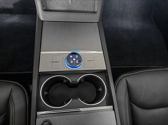 Tesla Model 3 16 of 30