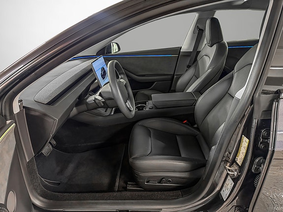 Tesla Model 3 10 of 30