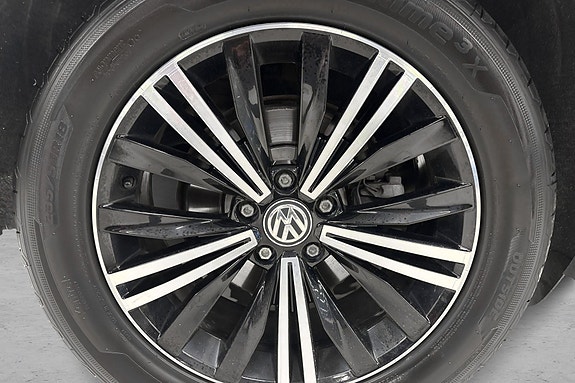 Volkswagen Tiguan 14 of 29