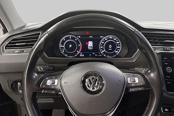 Volkswagen Tiguan 19 of 29