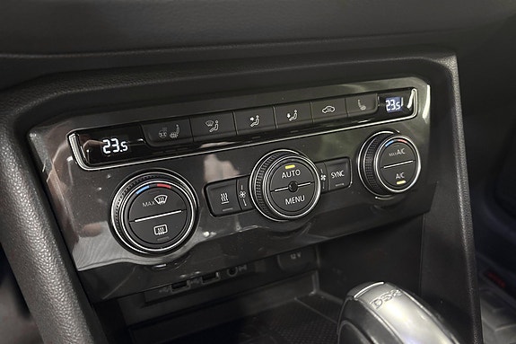 Volkswagen Tiguan 24 of 29