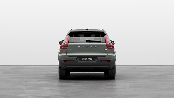 Volvo XC40 5 of 27