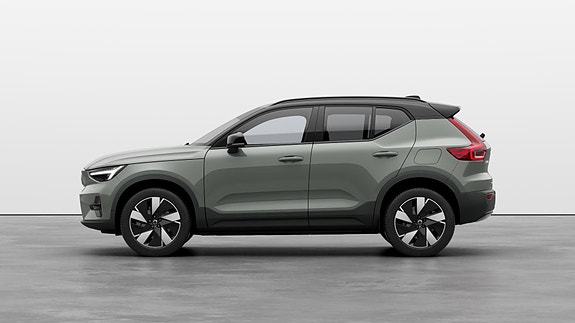 Volvo XC40 6 of 27