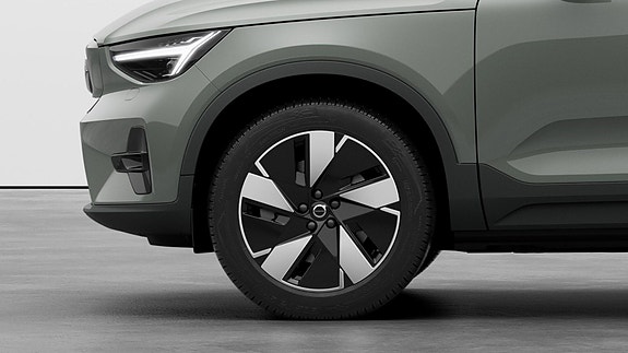 Volvo XC40 14 of 27