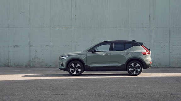 Volvo XC40 7 of 27