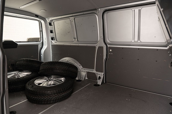 Volkswagen Transporter 19 of 24