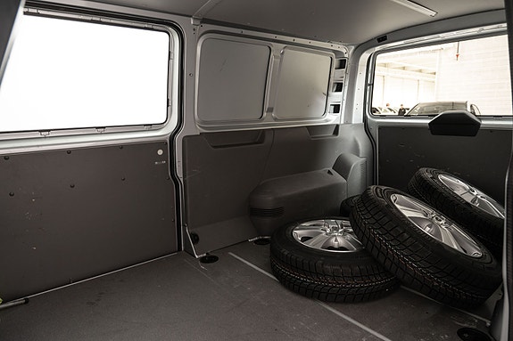 Volkswagen Transporter 17 of 24
