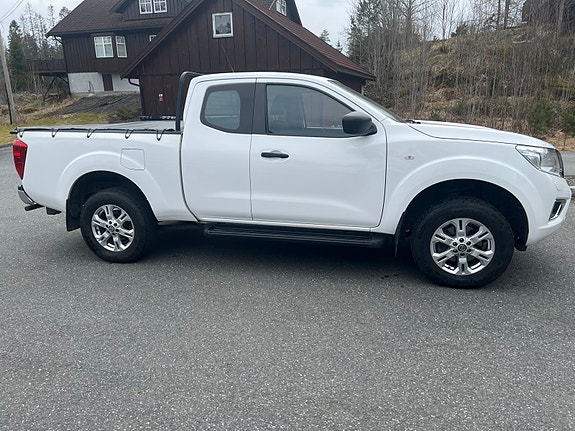 Nissan Navara 12 of 17