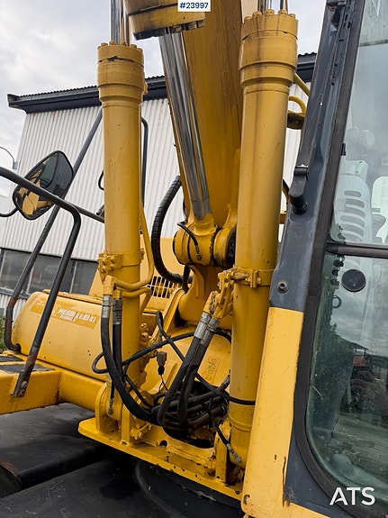 Komatsu PW130 hjulgraver m/engcon rotortilt og to skuffer 24 of 30