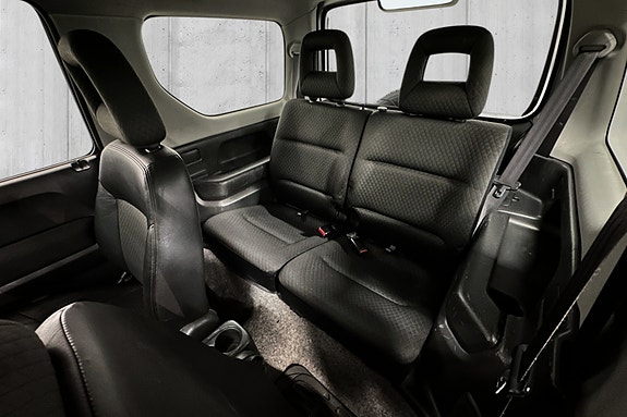 Suzuki Jimny 10 of 11