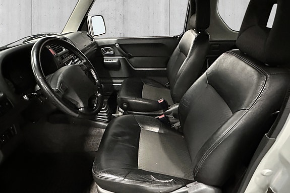 Suzuki Jimny 9 of 11