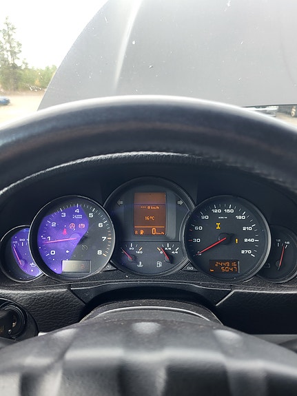 Porsche Cayenne S 17 of 19