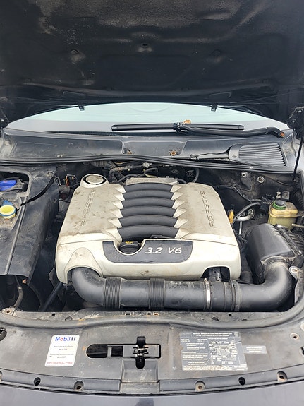 Porsche Cayenne S 19 of 19