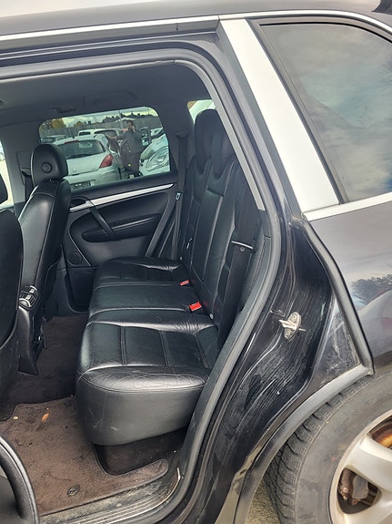 Porsche Cayenne S 12 of 19