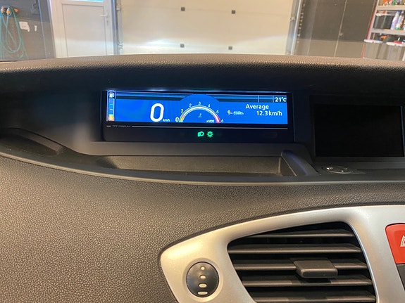 Renault Megane 28 of 30