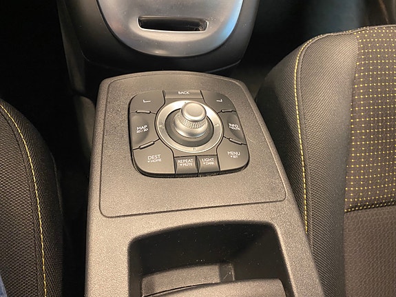 Renault Megane 30 of 30