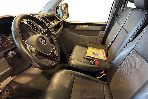Volkswagen Transporter 8 of 26