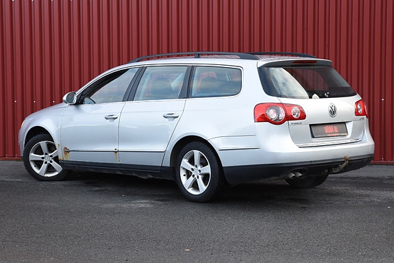 Volkswagen Passat 6 of 30