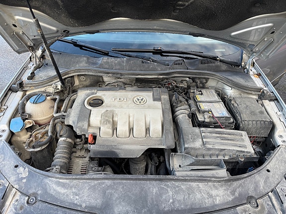 Volkswagen Passat 29 of 30