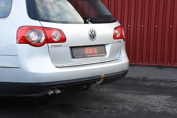 Volkswagen Passat 7 of 30