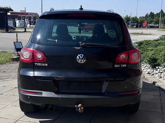 Volkswagen Tiguan 4 of 14