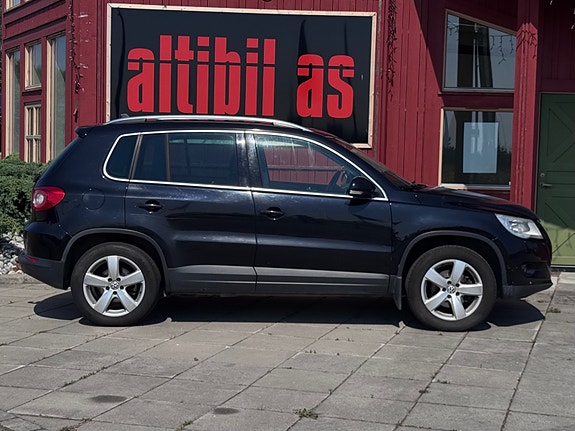 Volkswagen Tiguan 5 of 14