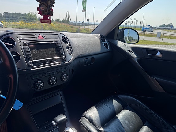 Volkswagen Tiguan 11 of 14