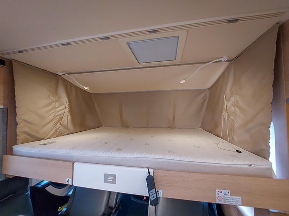 Hymer BML I 880 15 of 21