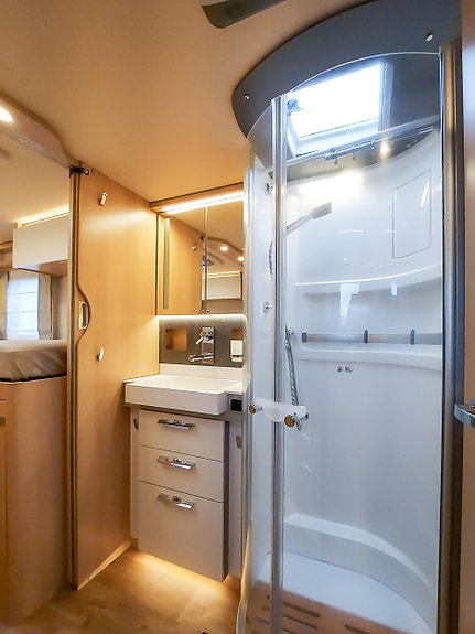 Hymer BML I 880 5 of 21
