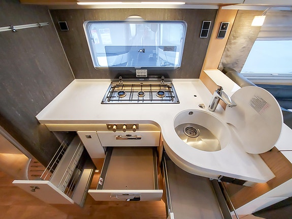 Hymer BML I 880 9 of 21