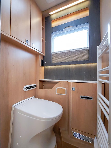 Hymer BML I 880 4 of 21