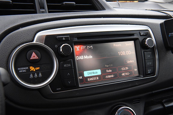 Toyota Yaris 18 of 28