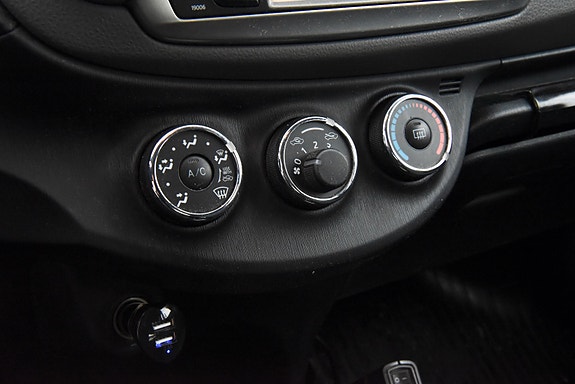 Toyota Yaris 20 of 28
