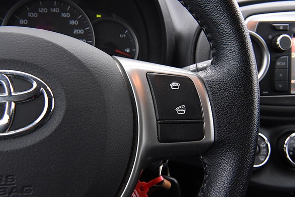 Toyota Yaris 14 of 28