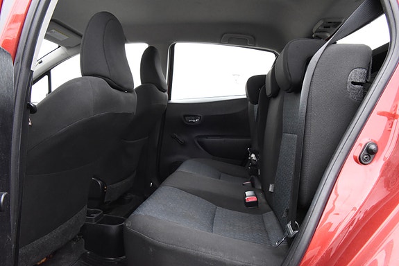 Toyota Yaris 23 of 28