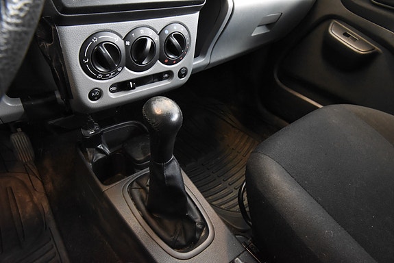 Suzuki Ignis 16 of 25