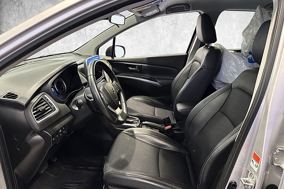 Suzuki S-Cross 8 of 9