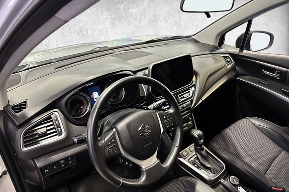 Suzuki S-Cross 9 of 9
