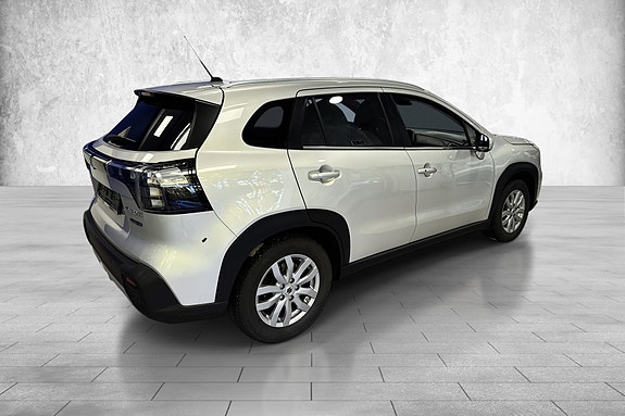 Suzuki S-Cross 4 of 9