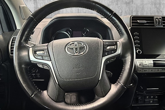 Toyota Land Cruiser 18 of 29