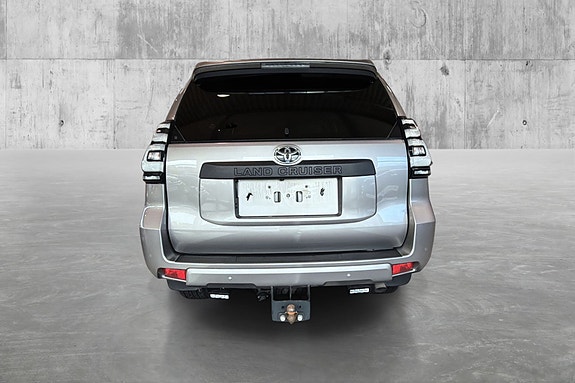 Toyota Land Cruiser 6 of 29