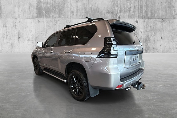 Toyota Land Cruiser 7 of 29