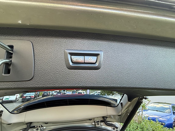 BMW 225xe 7 of 16