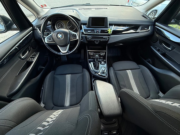 BMW 225xe 6 of 16
