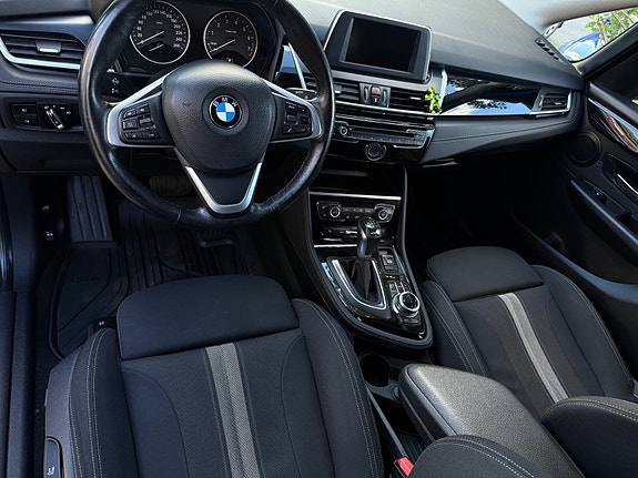 BMW 225xe 8 of 16